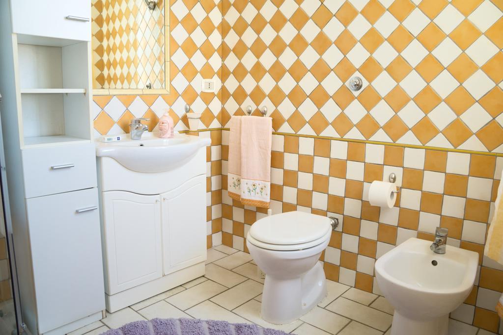 Casa Vacanza Da Luisa San Giovanni Suèrgiu Buitenkant foto