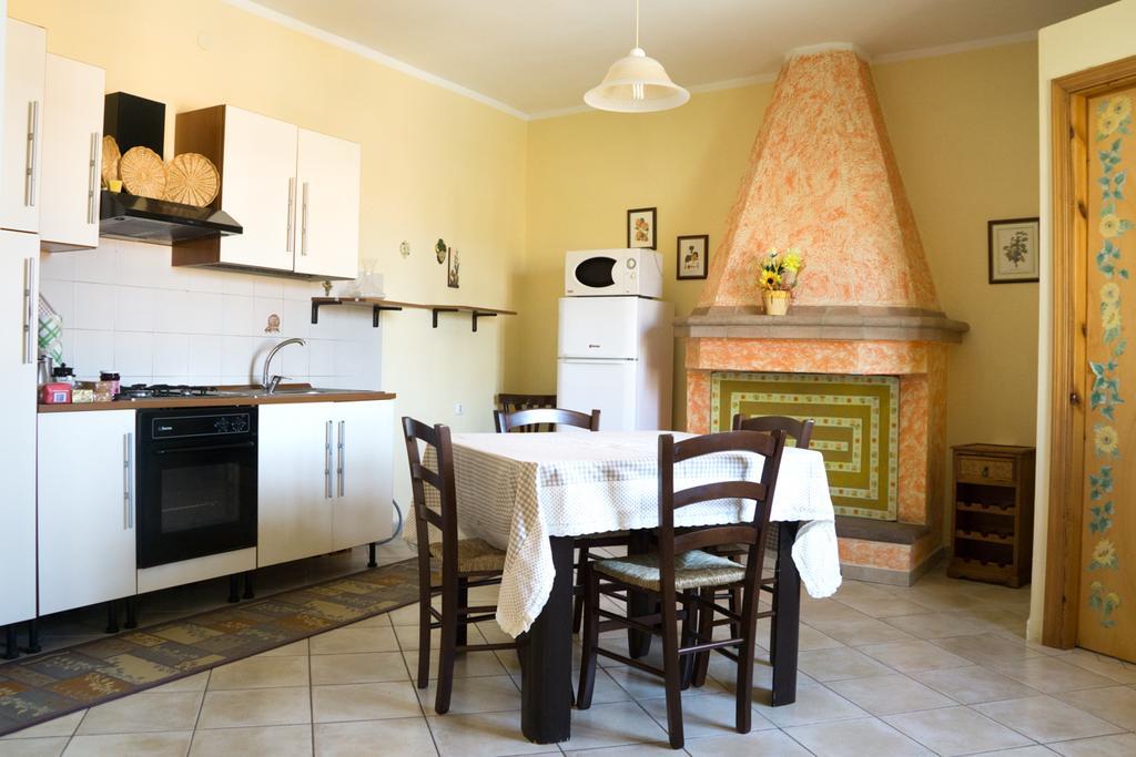 Casa Vacanza Da Luisa San Giovanni Suèrgiu Buitenkant foto