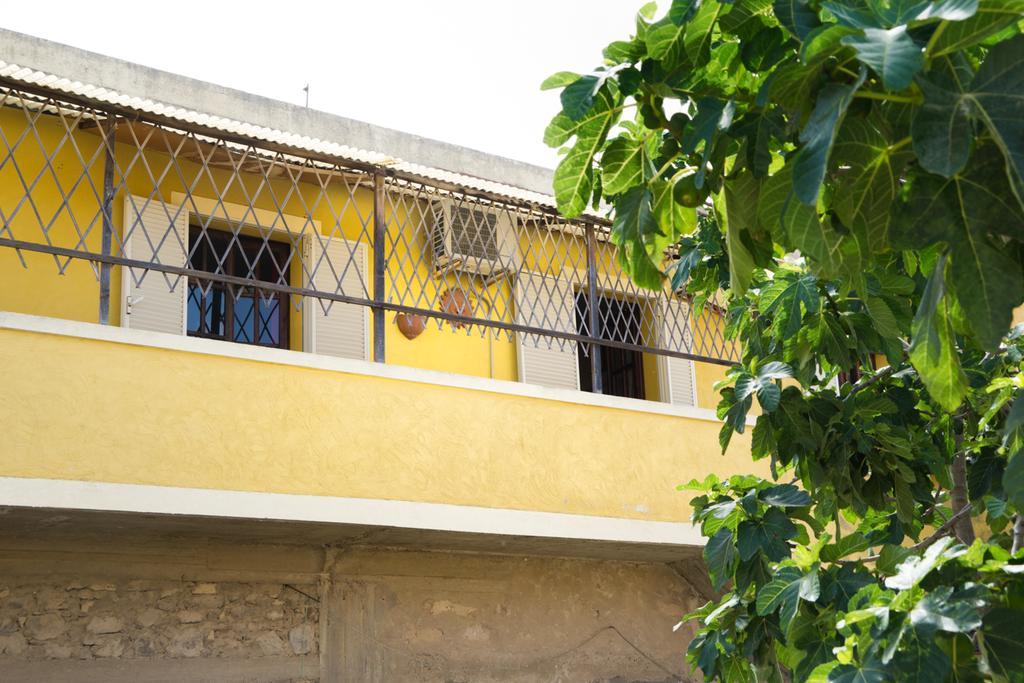 Casa Vacanza Da Luisa San Giovanni Suèrgiu Buitenkant foto